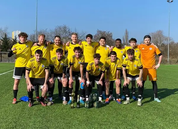 O mistrovské body v Satalicích, halové turnaje, zimní liga, přípravné zápasy i dvojzápasy