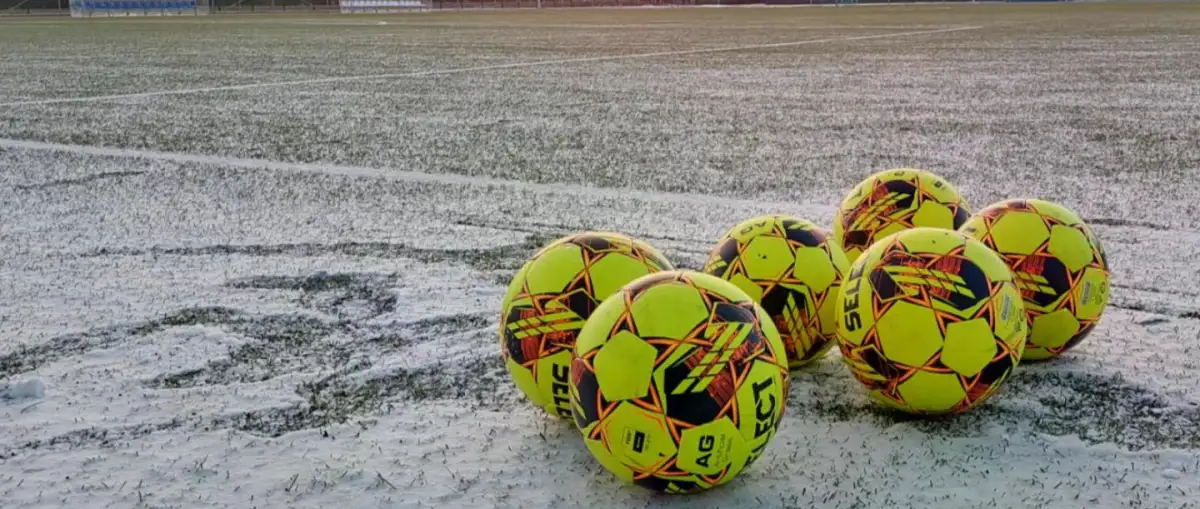 nedělní domácí prostředí v Kyjích a trojboj s Ďáblicemi